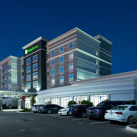 Holiday Inn & Suites Orlando - International Dr S, An Ihg Hotel Exterior photo